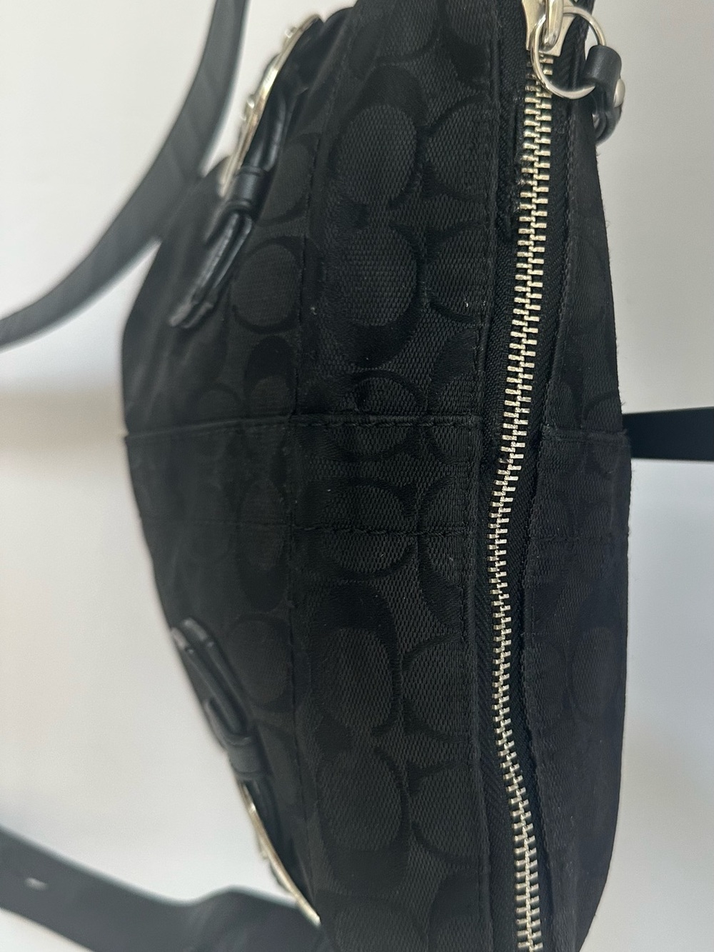 COACH Y2K Signature Soho Slim Duffle Buckle Shoulder/Crossbody Black Leather - Picture 8 of 12